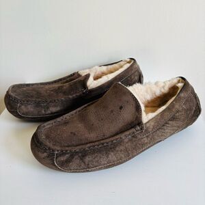 UGG Ascot Slipper – Gray Suede, Shearling Lined, Moc Toe, Men’s Size 10